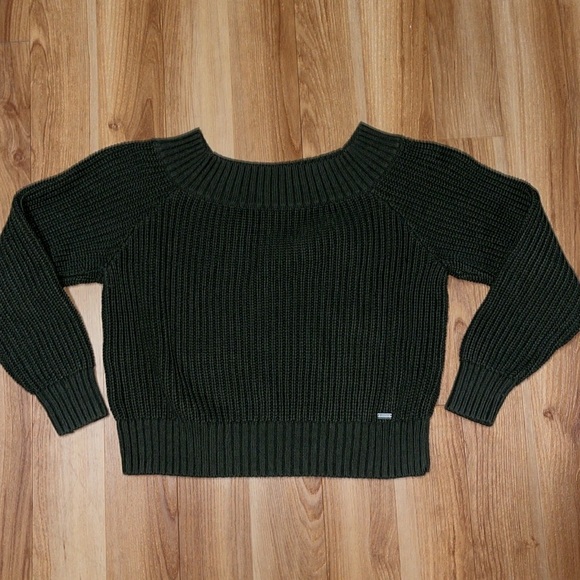 Hollister off the shoulder sweater - Picture 2 of 5
